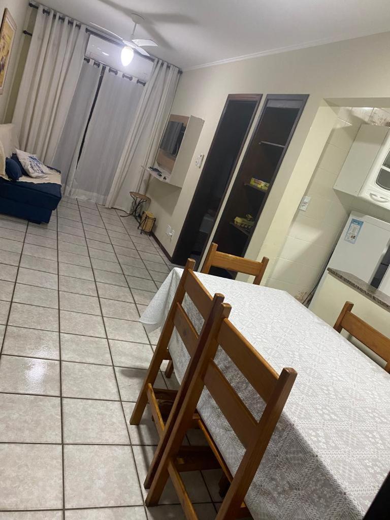 Apto23 Perola - Nº 201 - A 150m Grande Apartamento Ubatuba